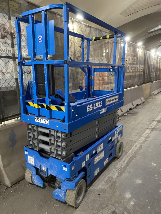 2021 GENIE GS-1932