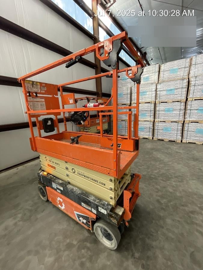 2022 JLG ES1932