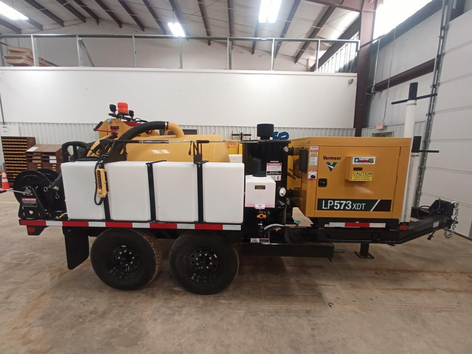 2021 Vac-Tron LP573XDT T4 Koehler Diesel Engine, 500 Gallon Debris Tank, x2 100 Gallon Water Tanks