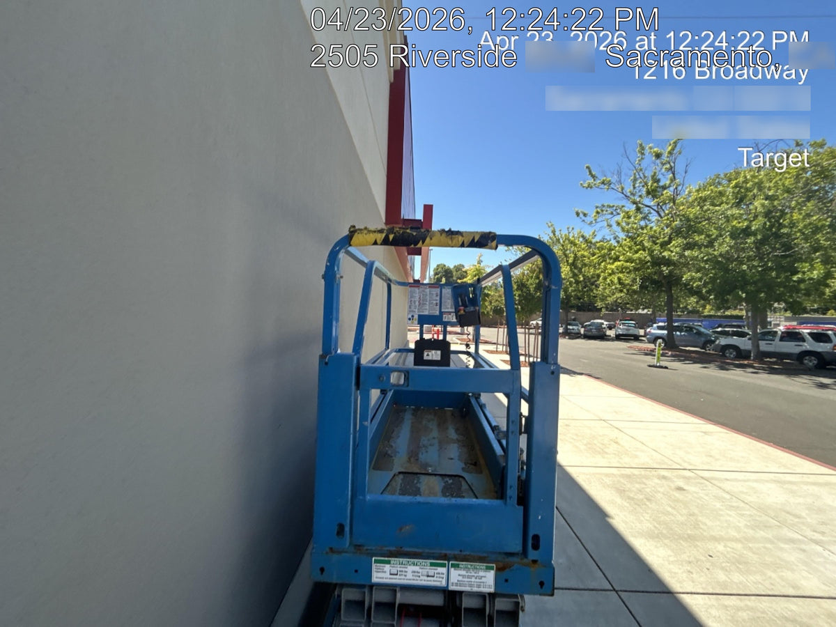 2019 Genie GS-1930 Half Height Swing Gate, 800W Inverter