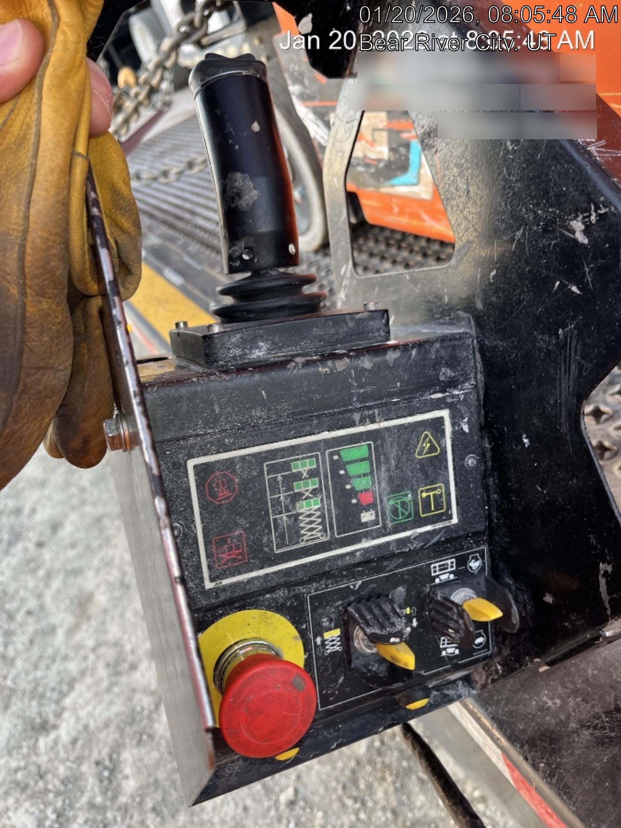 2022 JLG ES1330L