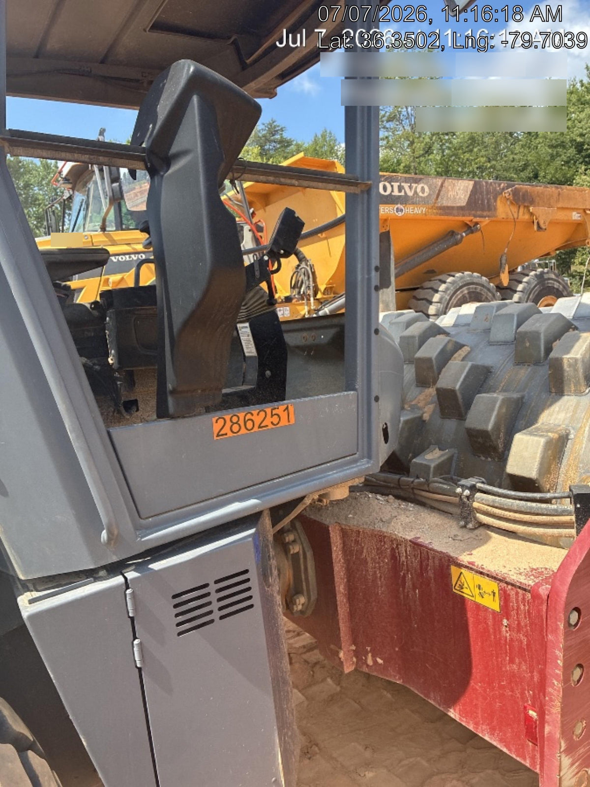 2023 DYNAPAC CA2500D