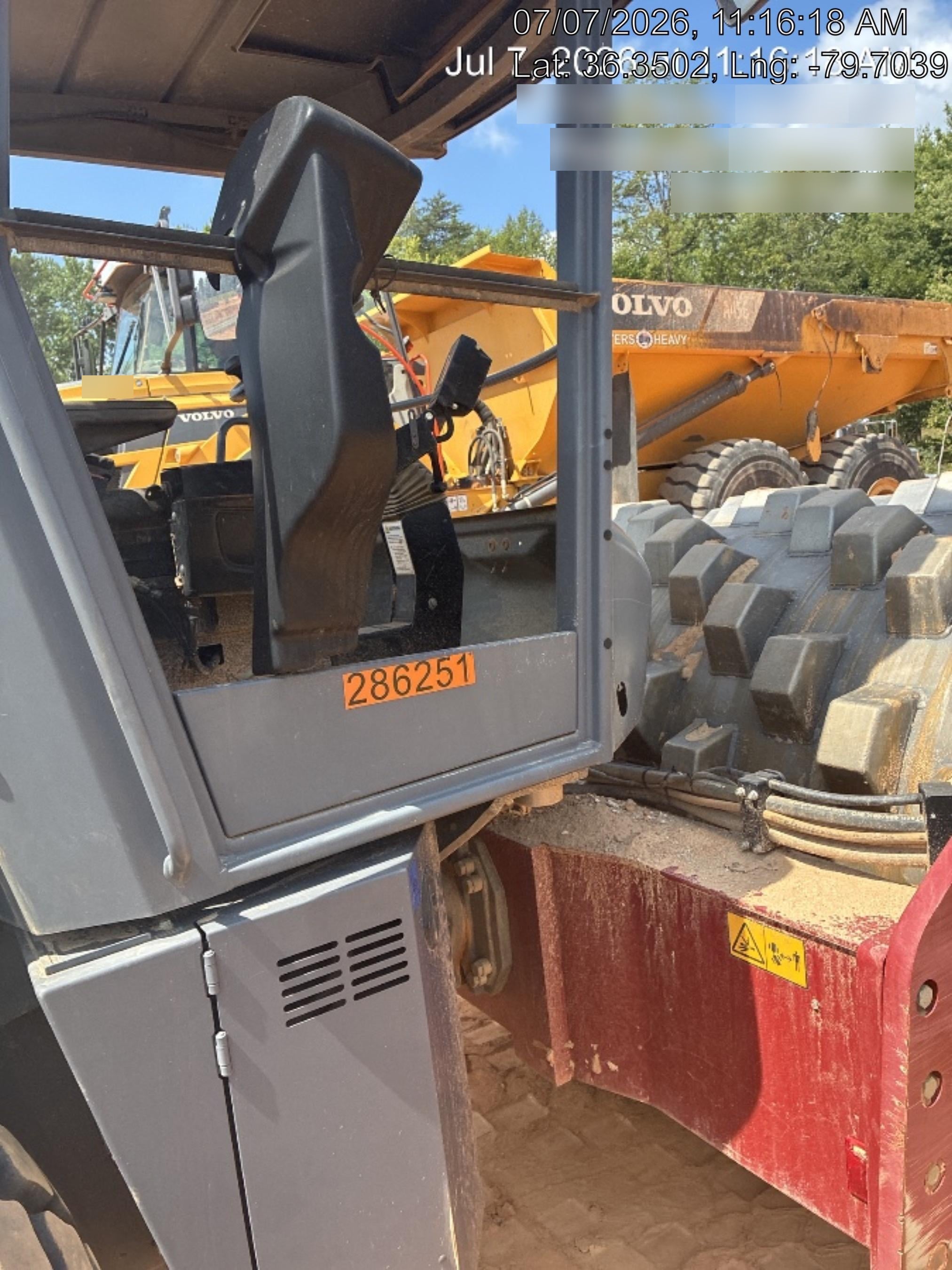 2023 DYNAPAC CA2500D