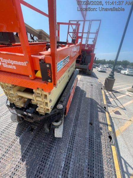 2022 JLG ES1932