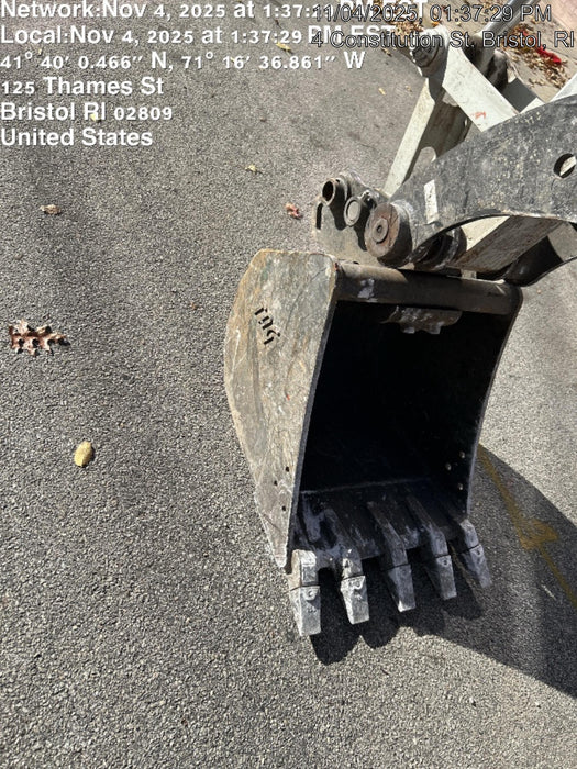 2025 TAKEUCHI 24" Bucket Takeuchi