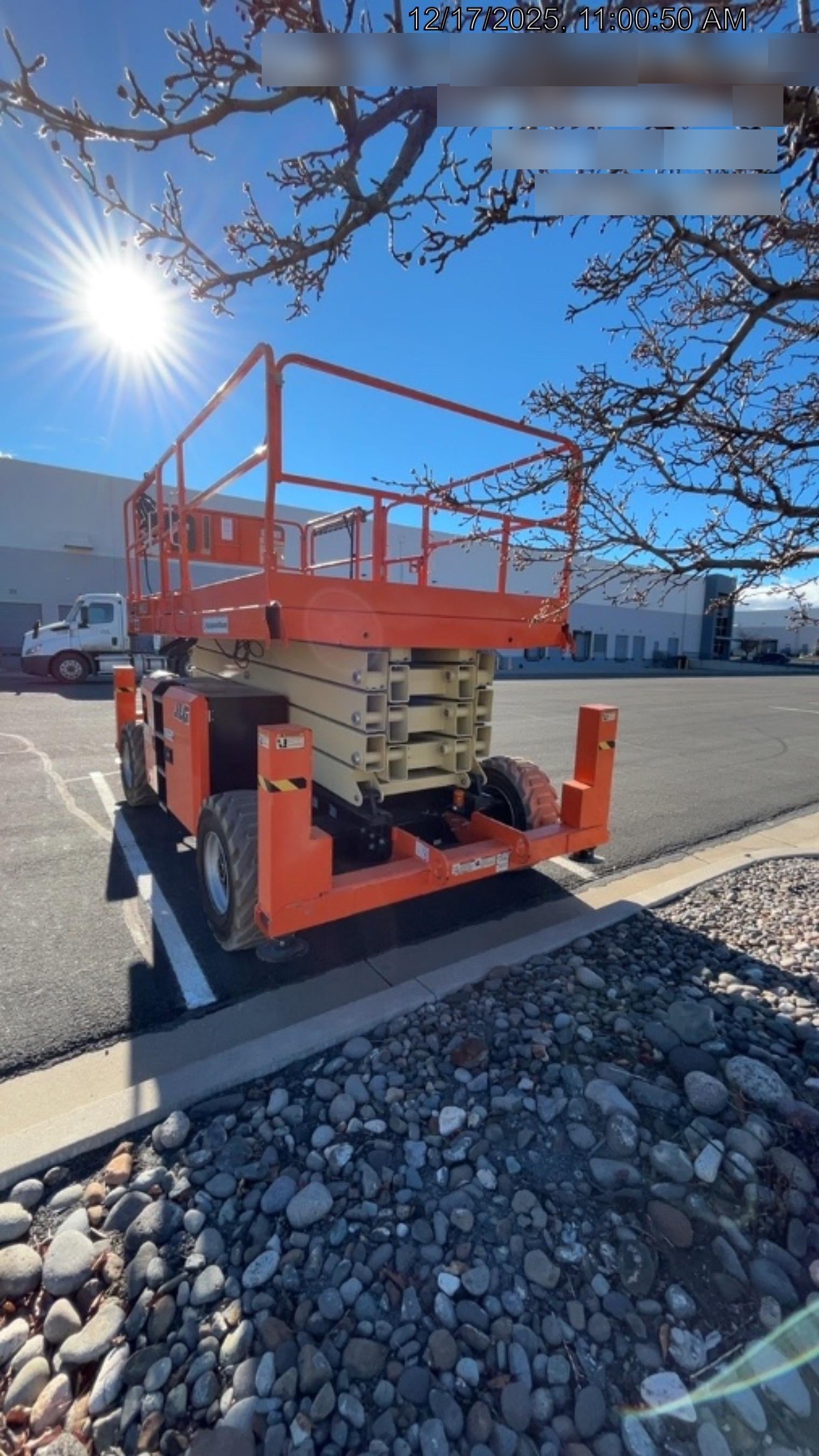 2019 JLG 430LRT