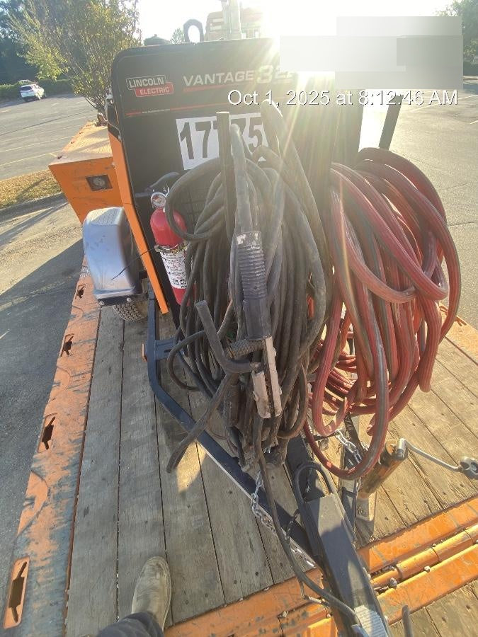 2021 Lincoln Electric Vantage 322 Vantage 322 Ready Pak 3 w/ Decals, ORANGE (includes trailer, cable rack, fender light kit) NO Telematics
