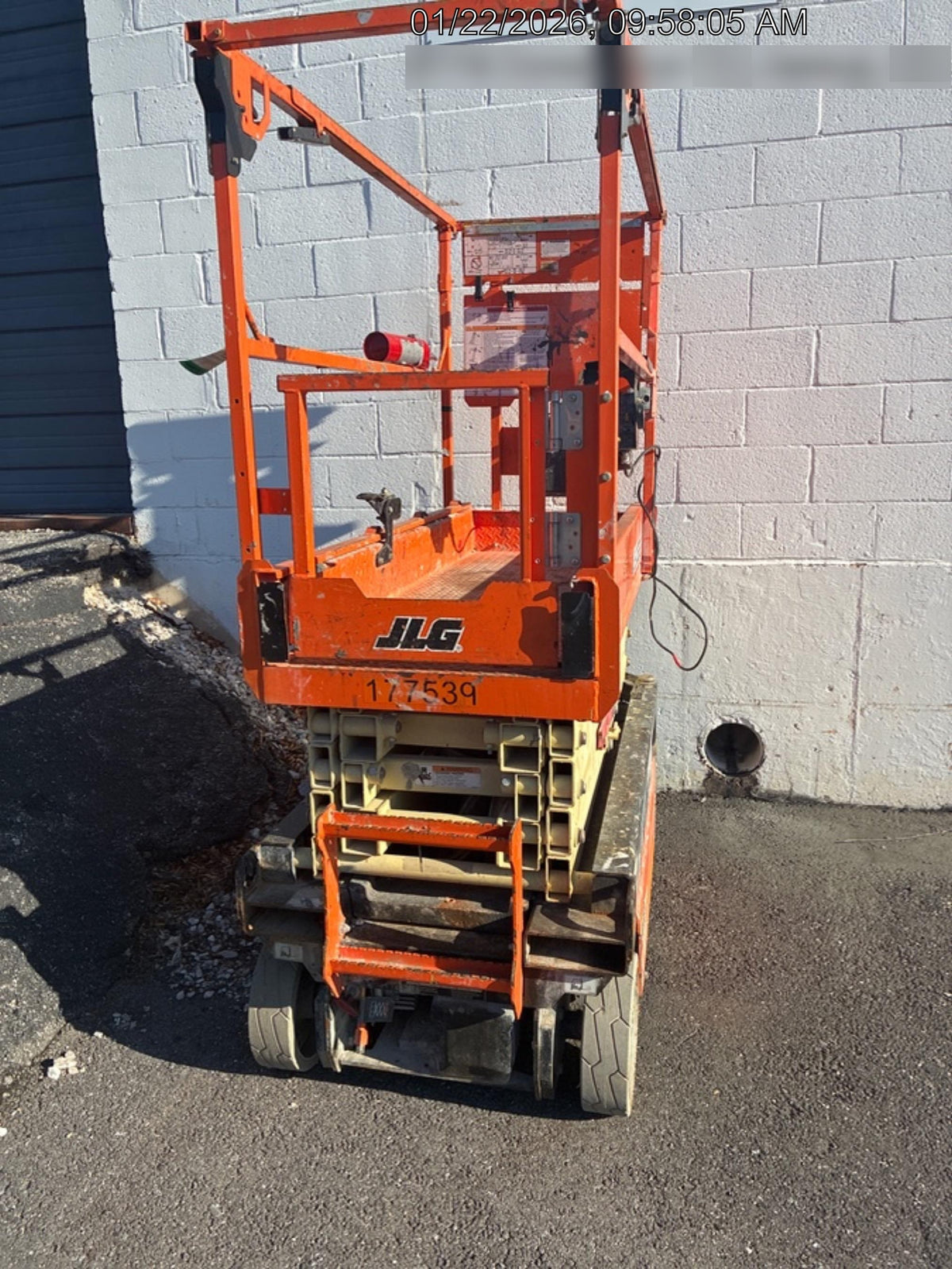 2023 JLG ES1932