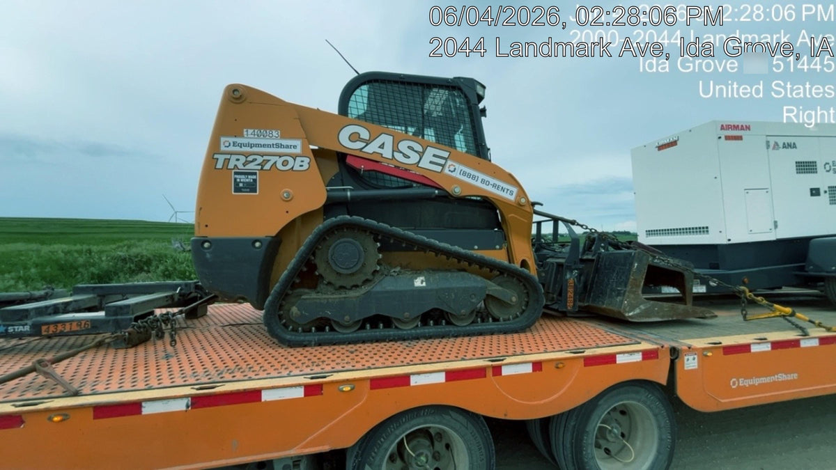 2021 CASE TR270B