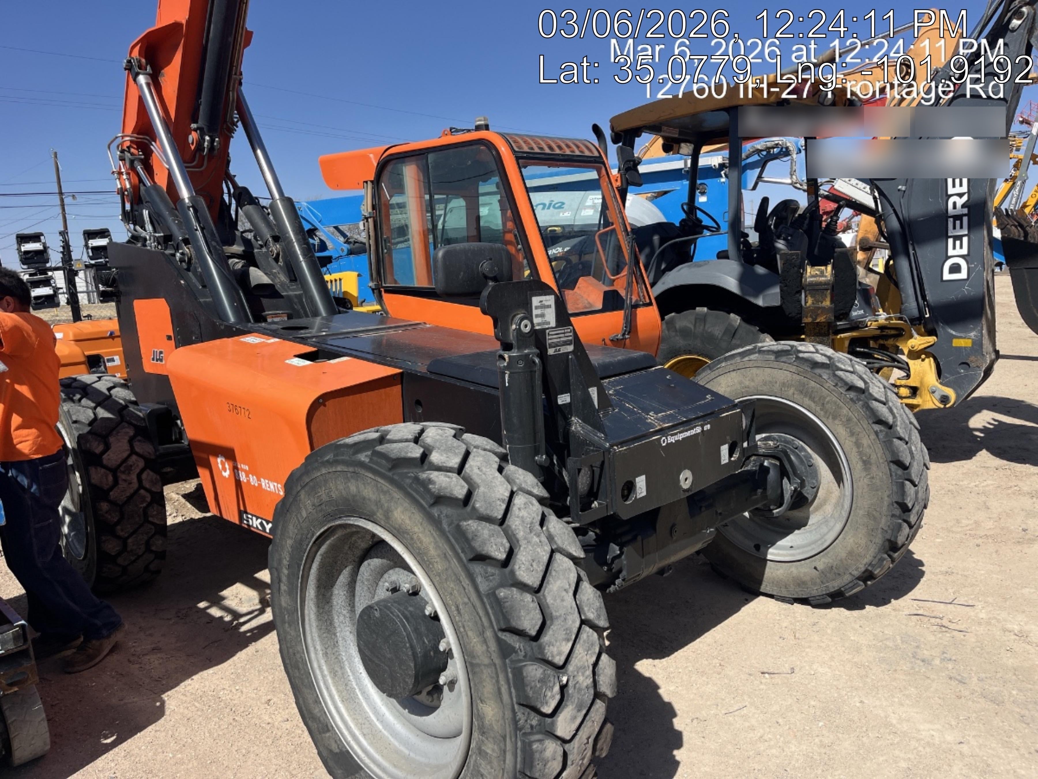 2023 SKYTRAK 8042