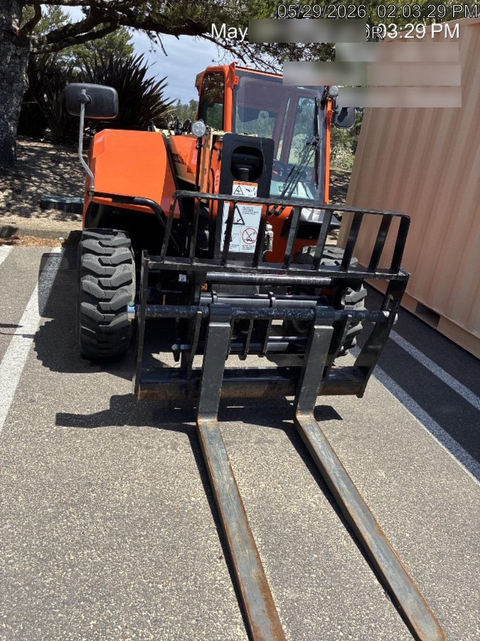 2025 JLG 519