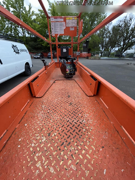 2022 JLG ES2632