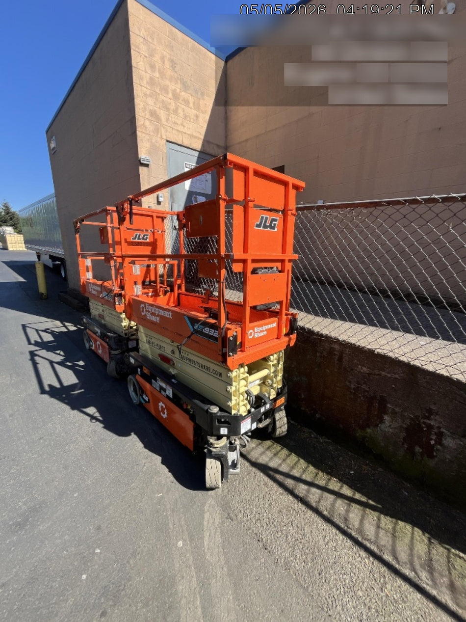 2025 JLG ES1932
