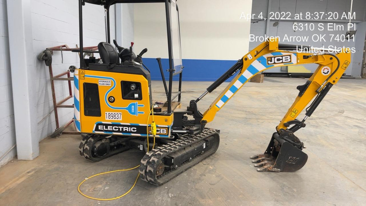 2022 JCB 19C-1E Canopy, Rubber Track, Beacon, Dipper, WL, Coupler, ES Decals