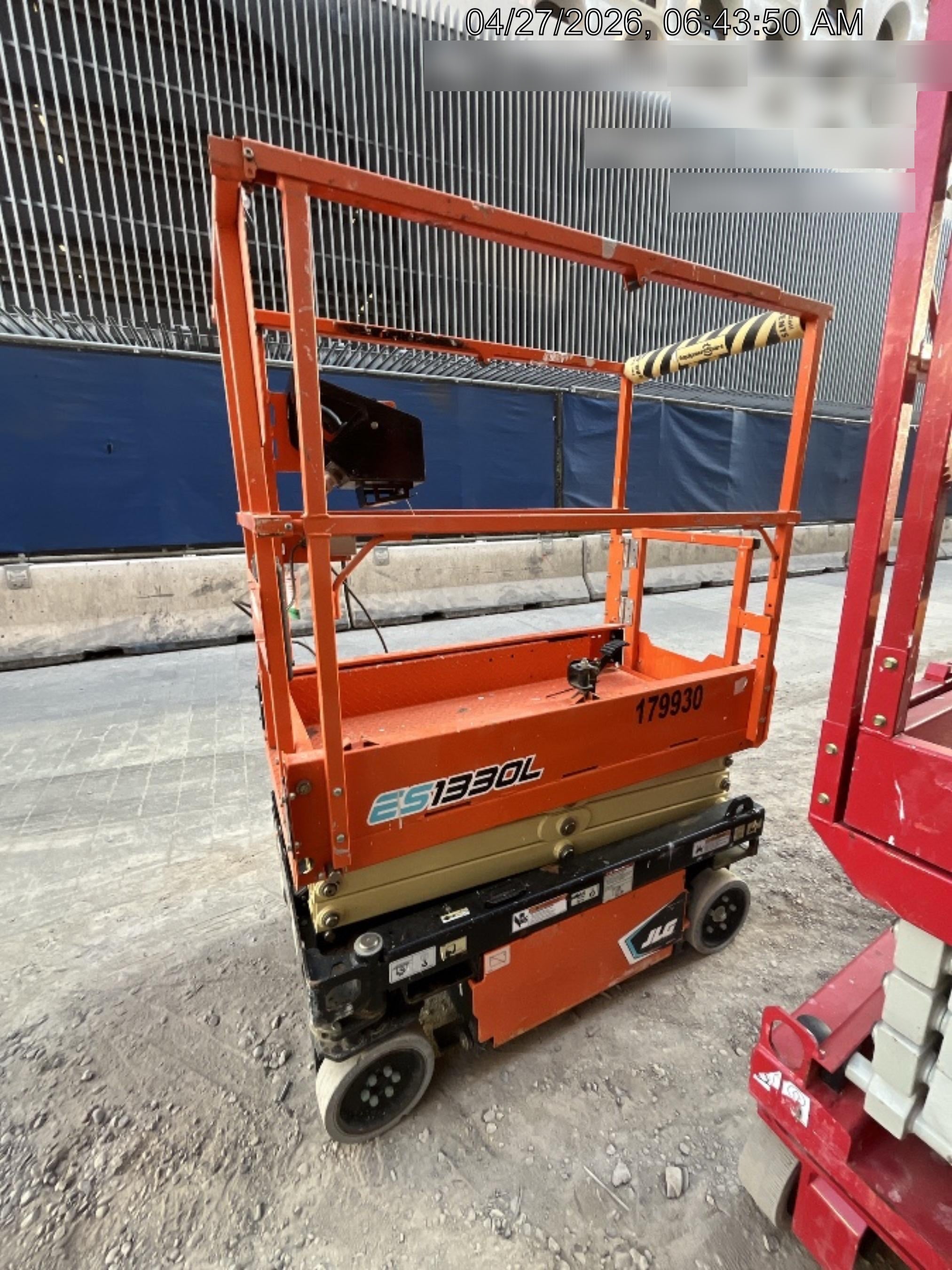 2021 JLG ES1330L
