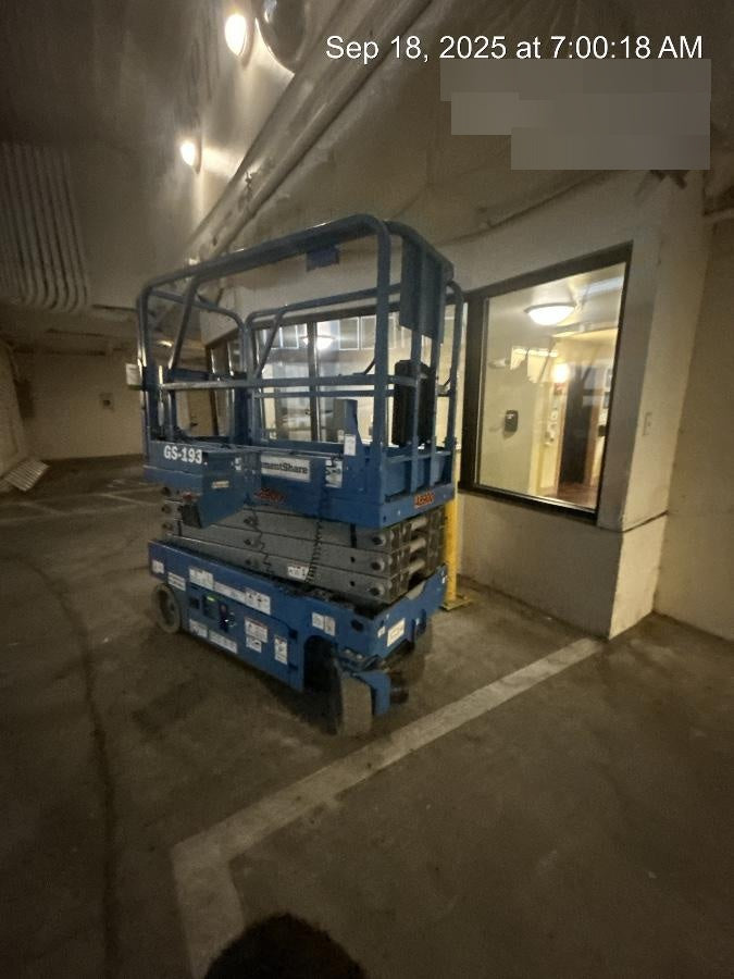 2019 Genie GS-1930 Half Height Swing Gate, 800W Inverter