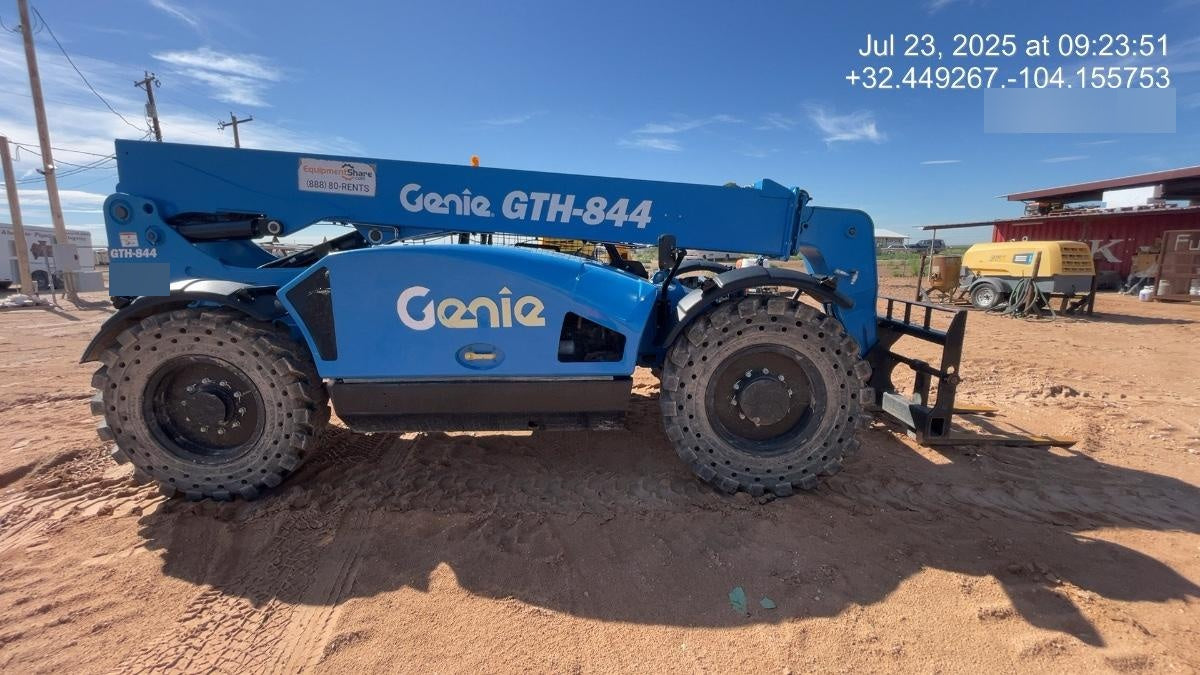 2018 Genie GTH-844 GTH-844 w/Open ROPS, Solid Tires, beacon/work lights, 60" carriage/forks