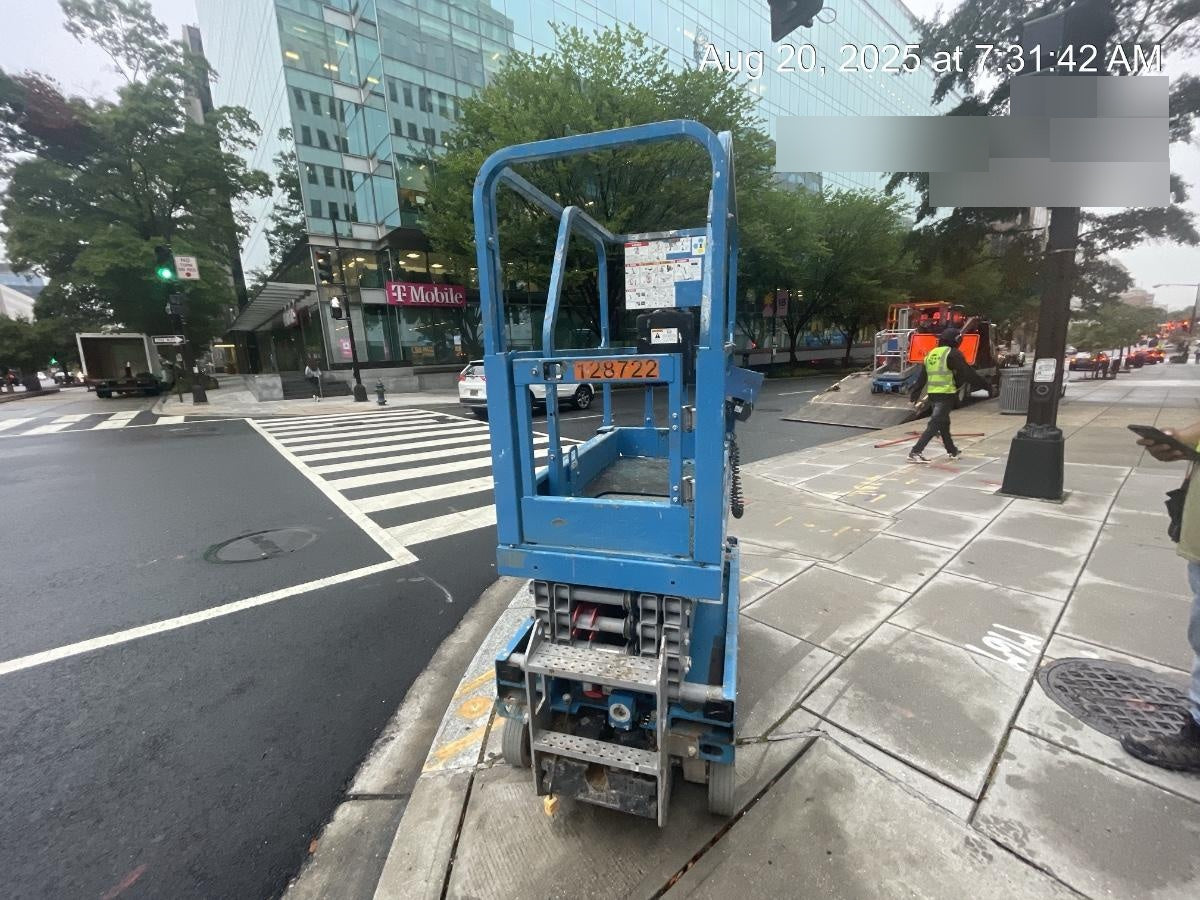 2021 GENIE GS-1330m