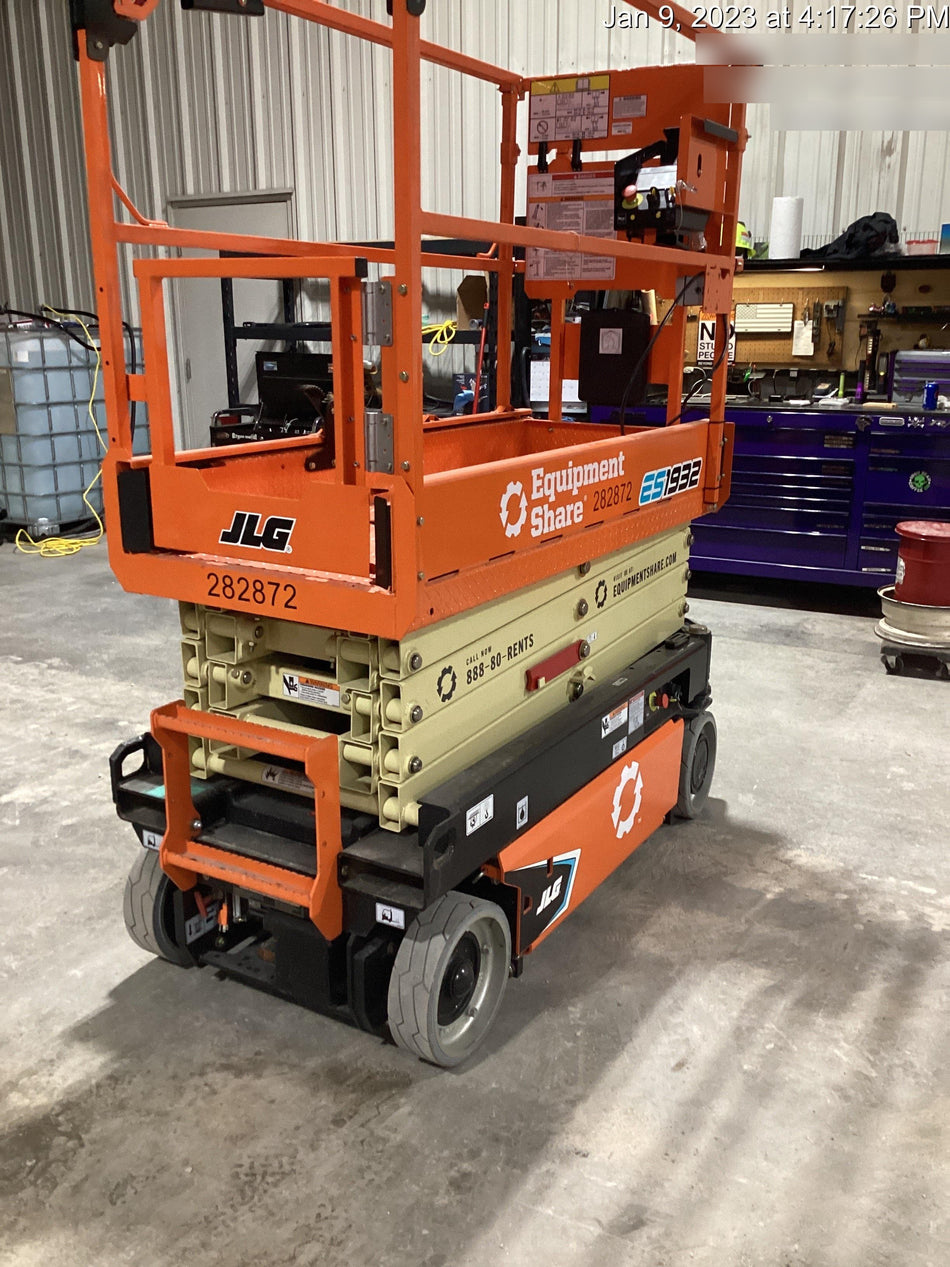 2022 JLG ES1932