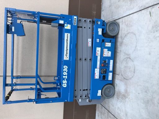 2020 Genie GS-1930 Solid Non Marking Tires, Beacon, Folding rails with half height swing gate, 800W Inverter