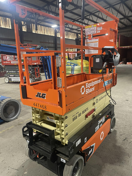 2024 JLG ES1932