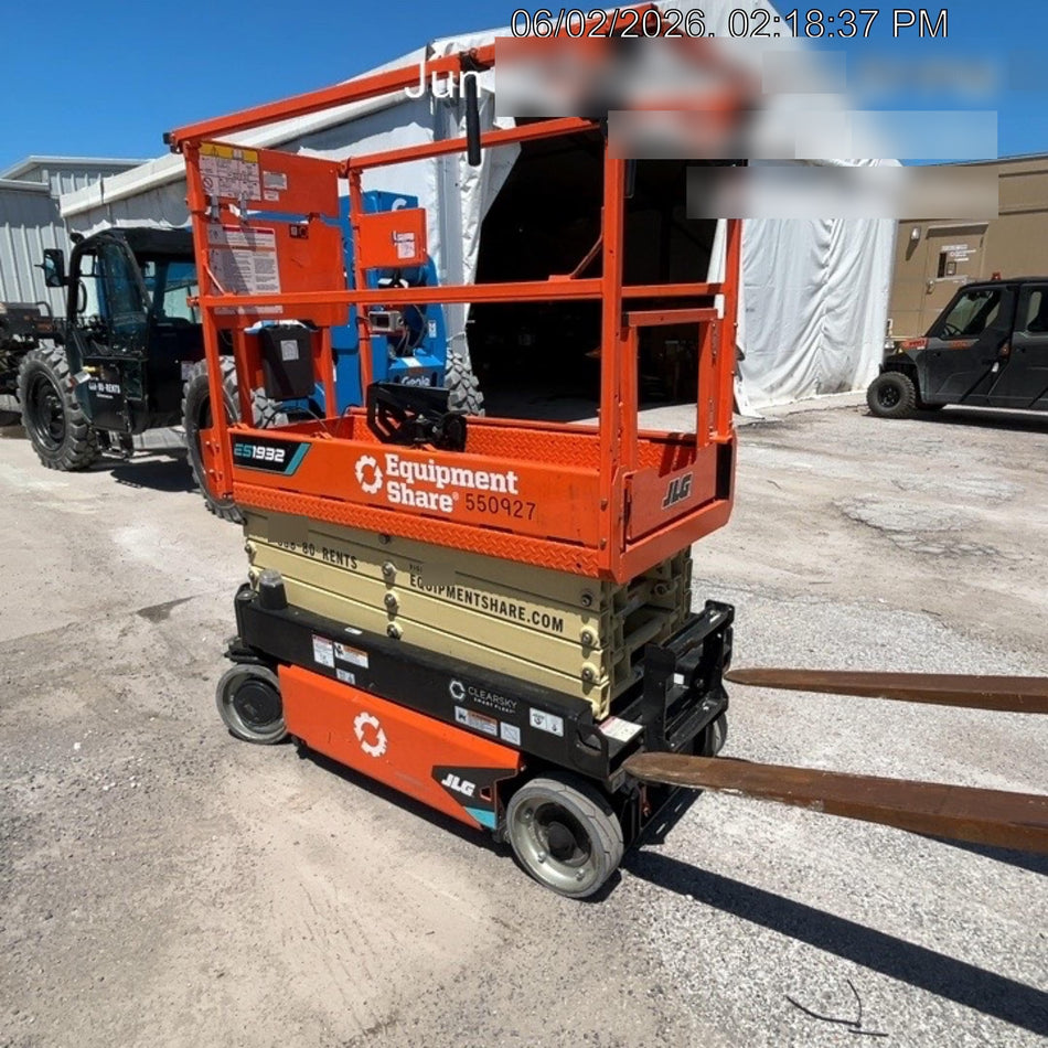 2025 JLG ES1932