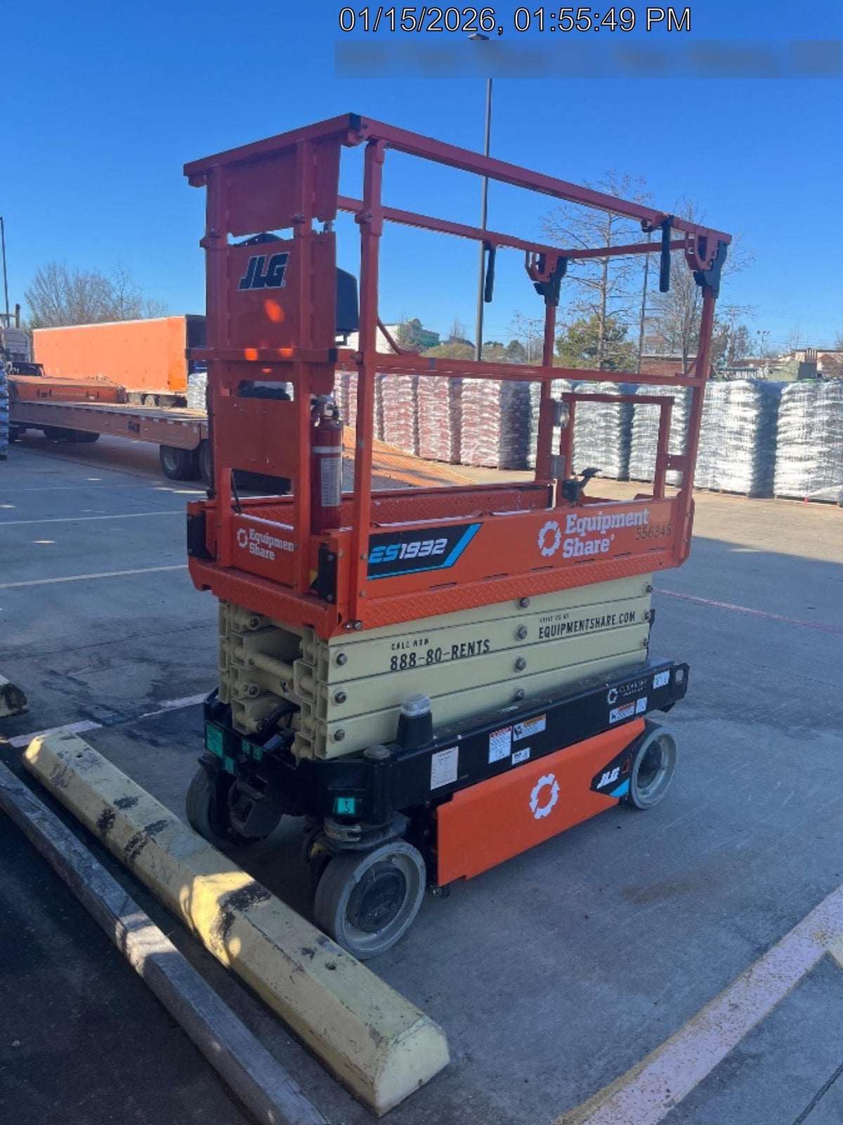 2025 JLG ES1932