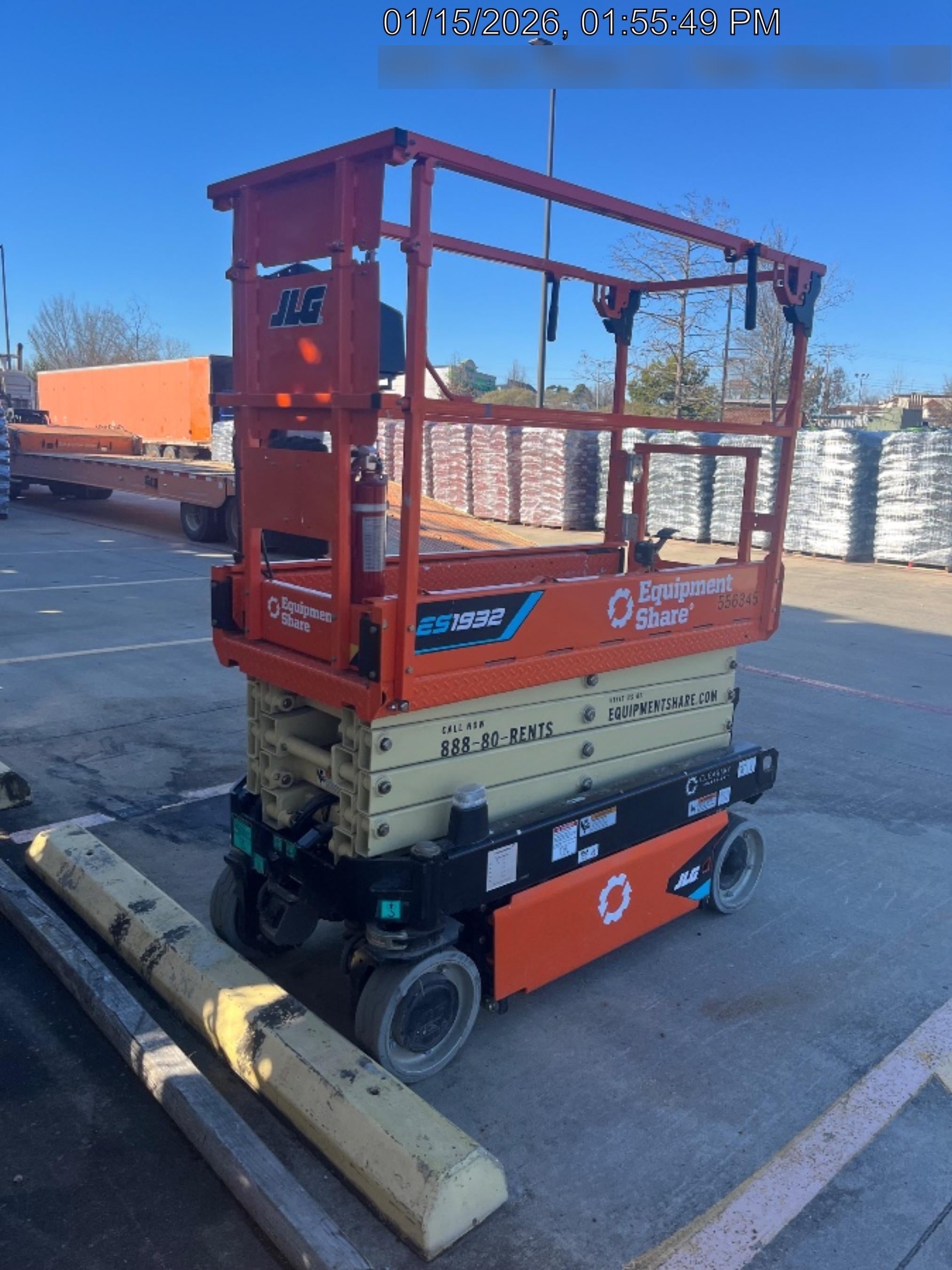 2025 JLG ES1932