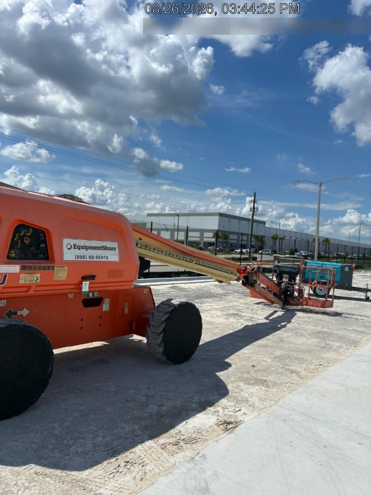 2019 JLG 660SJ