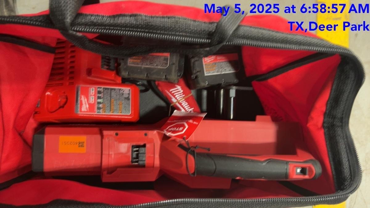 2024 MILWAUKEE 2933-21