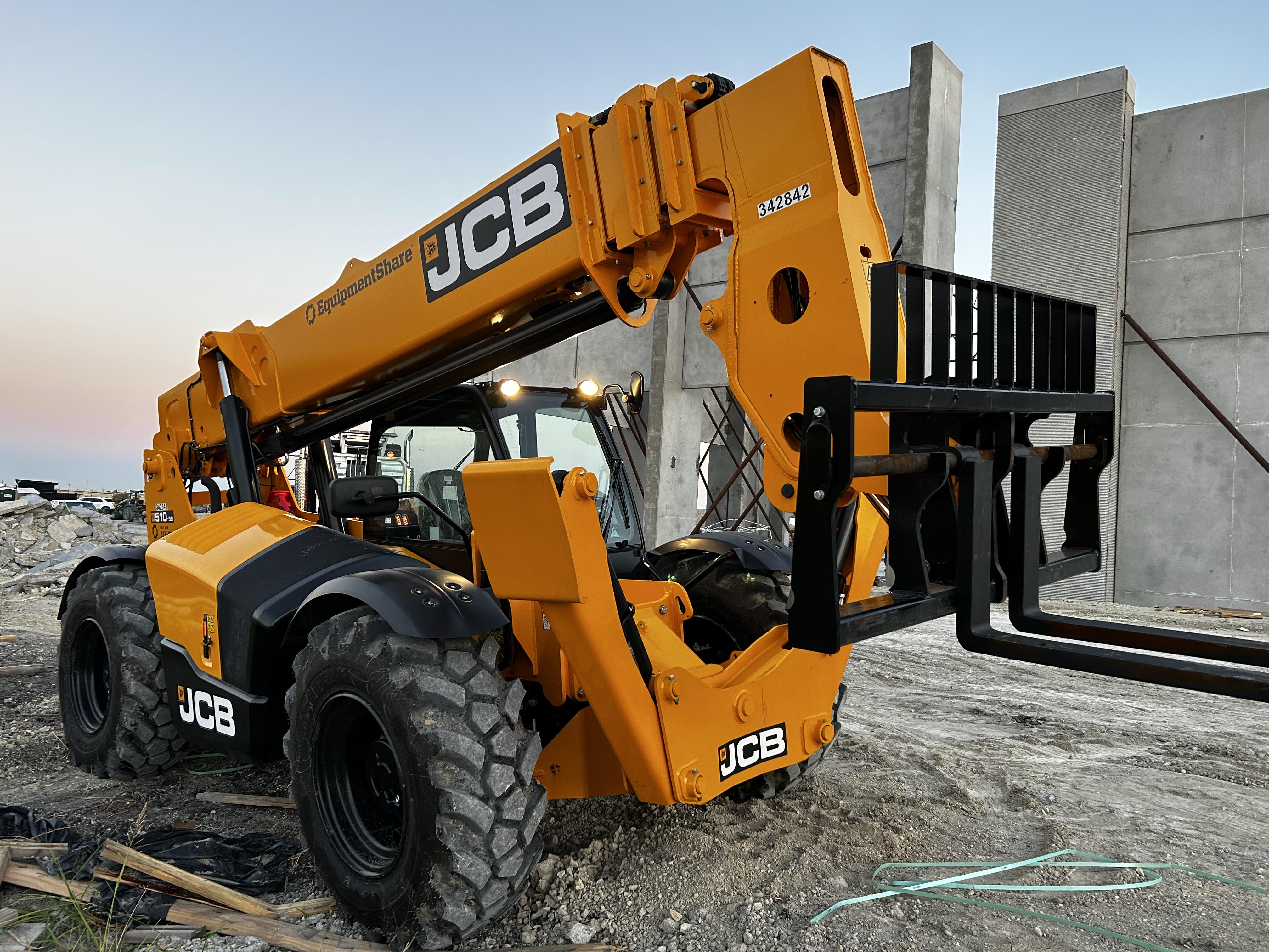 2023 JCB 510-56