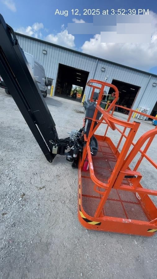 2024 JLG 860SJ