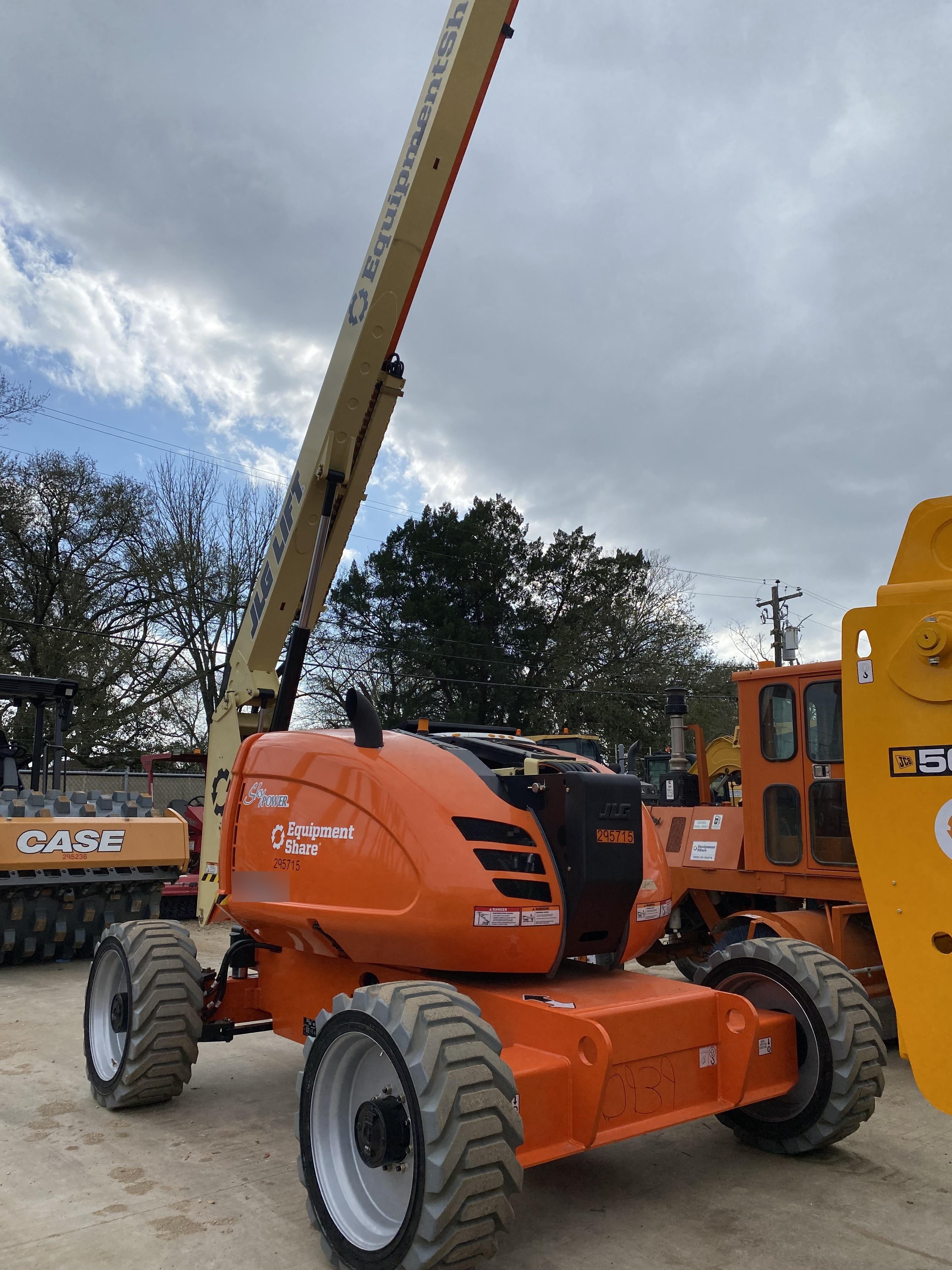 2023 JLG 600AJ