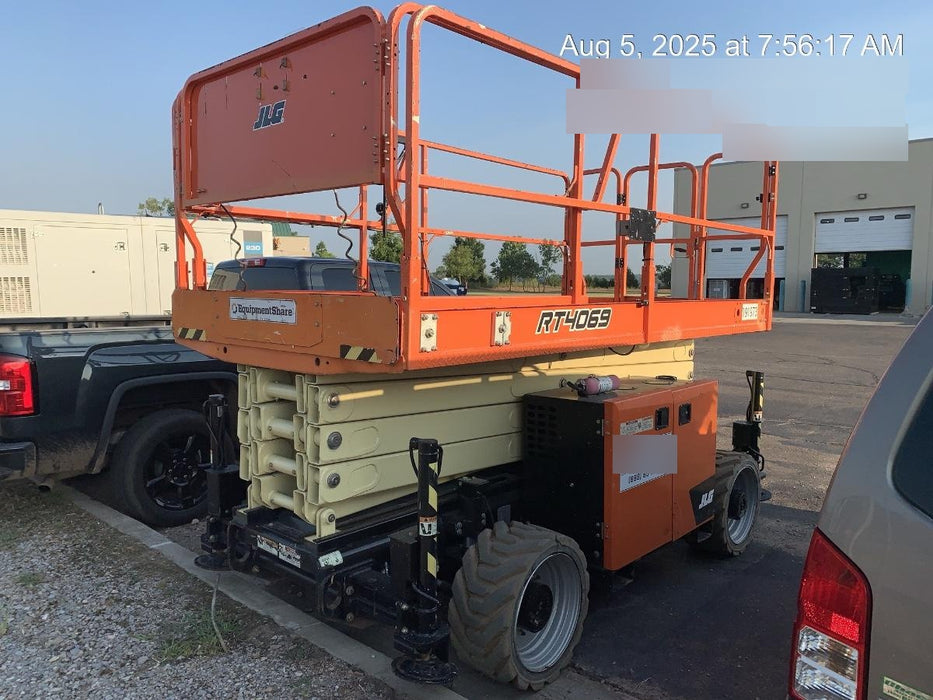 2021 JLG RT4069