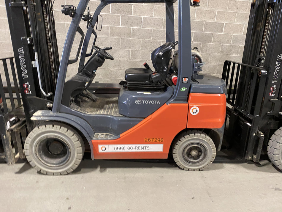 2022 TOYOTA 50-8FGU25