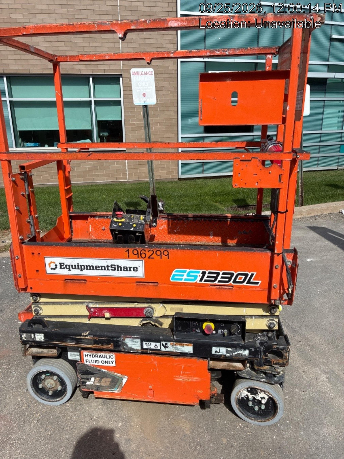 2021 JLG ES1330L