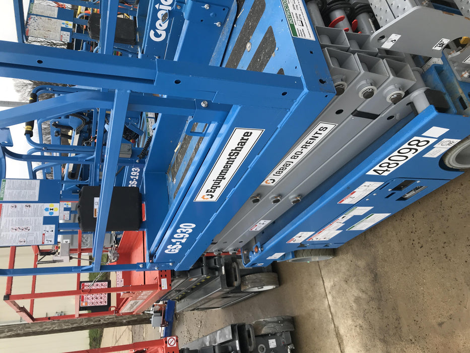2019 Genie GS-1930 Fixed Rails with Chain Entry