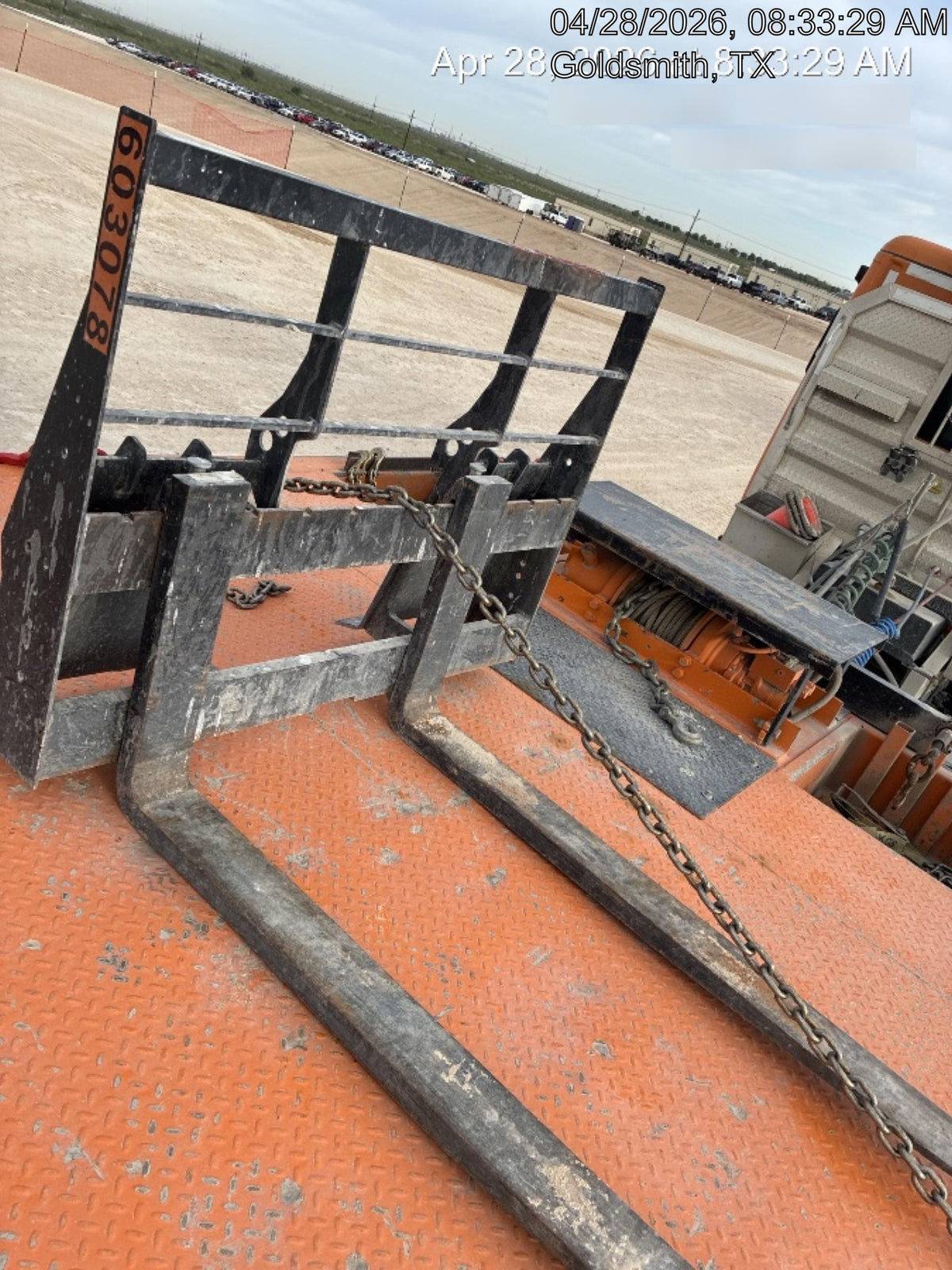 2025 ARROW MATERIAL HANDLING 24" Pallet Fork Frame