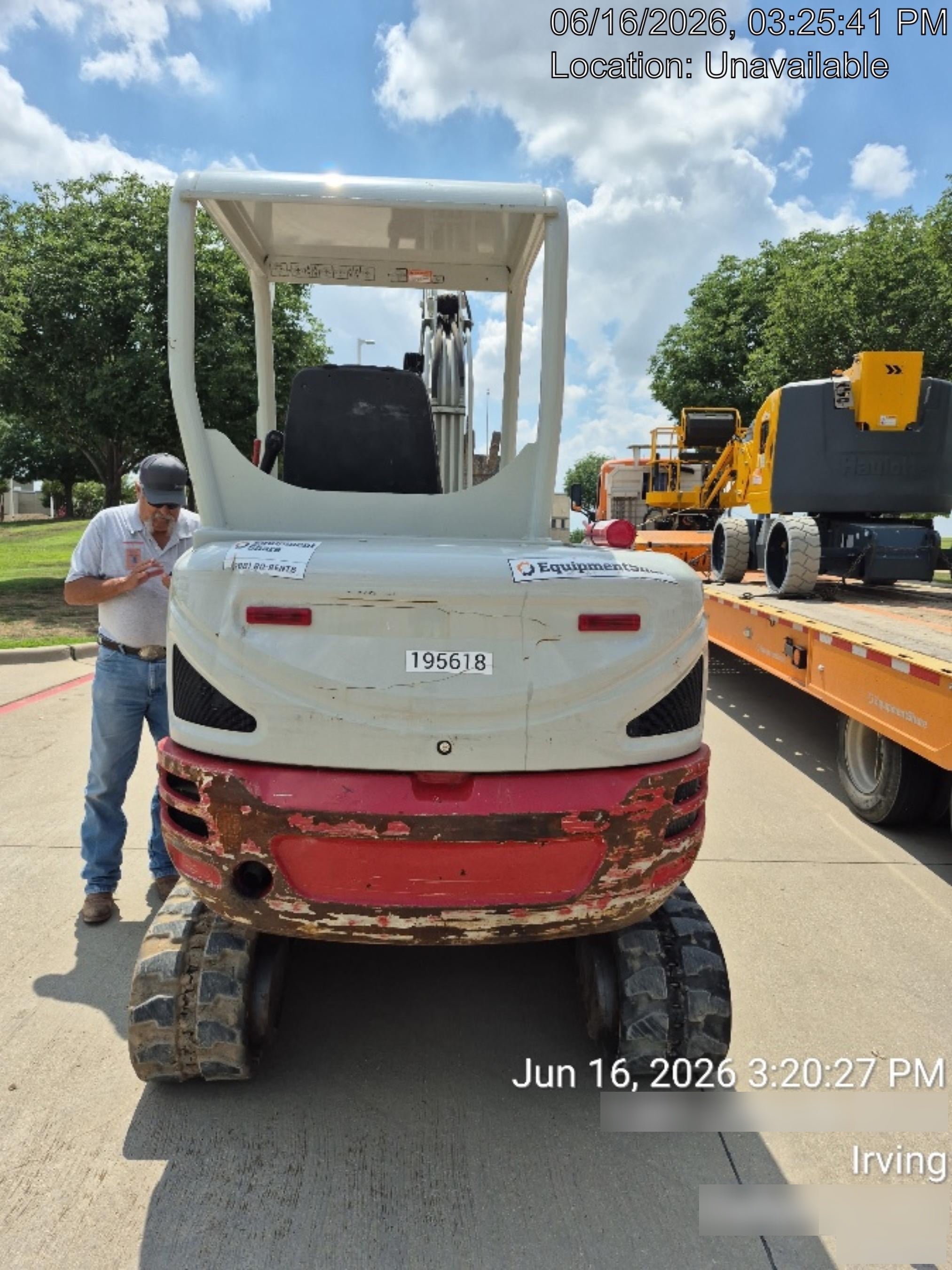 2021 TAKEUCHI TB235-2R