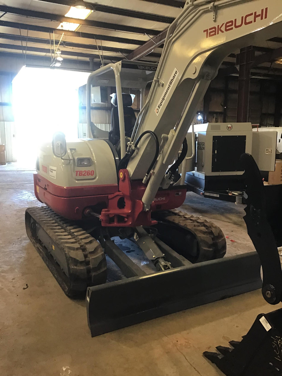 2019 TAKEUCHI TB260