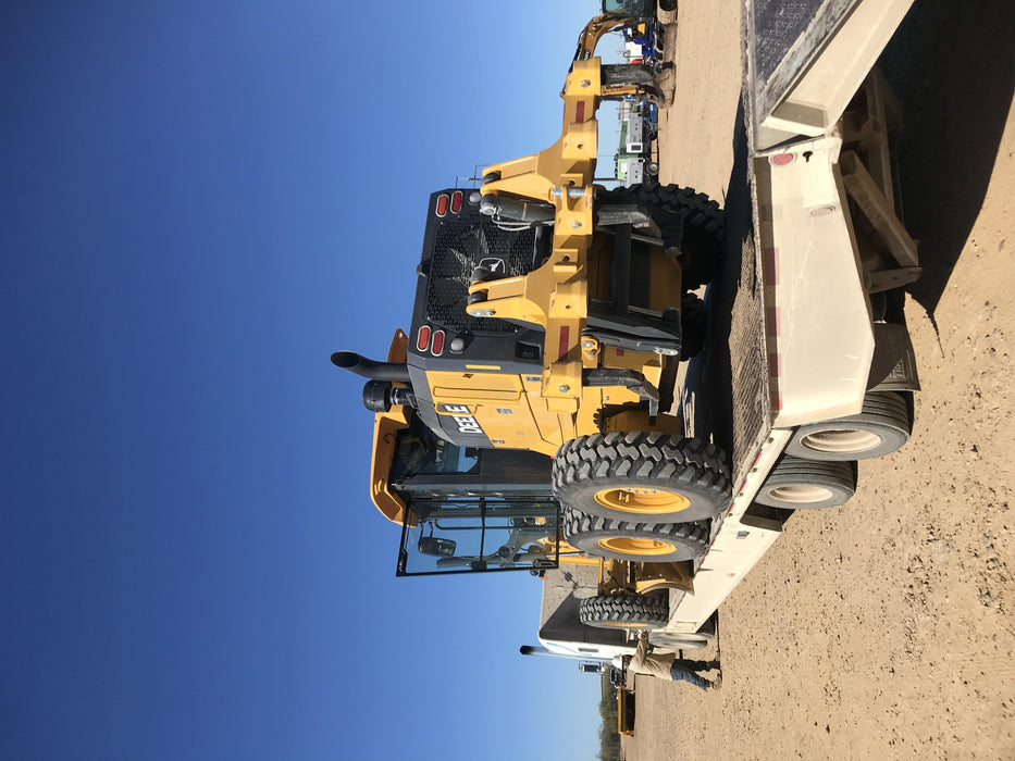 2019 JOHN DEERE 672G