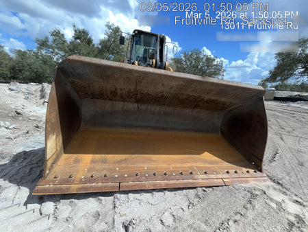 2023 CASE 821G