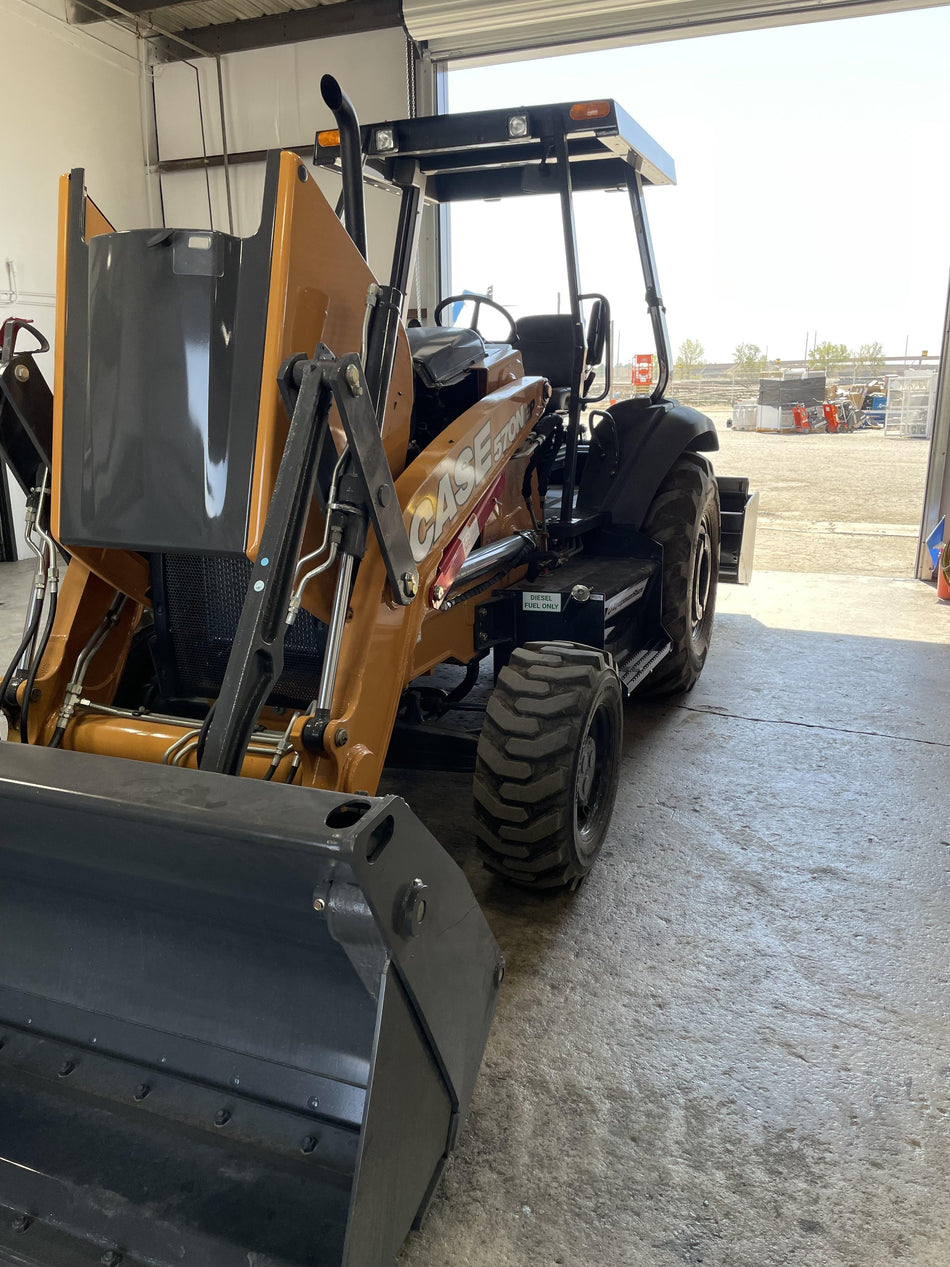 2022 CASE 570N EP