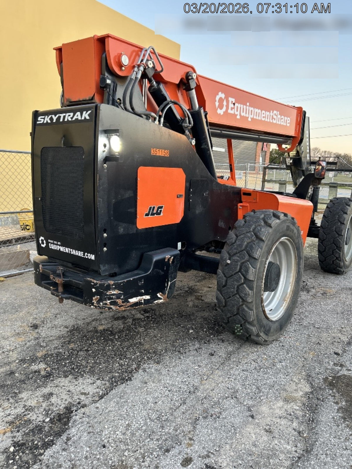 2023 SKYTRAK 8042