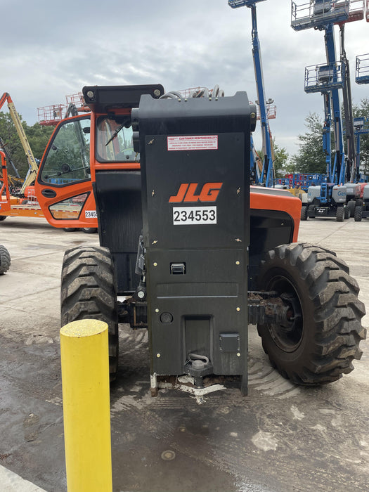 2022 JLG 1075