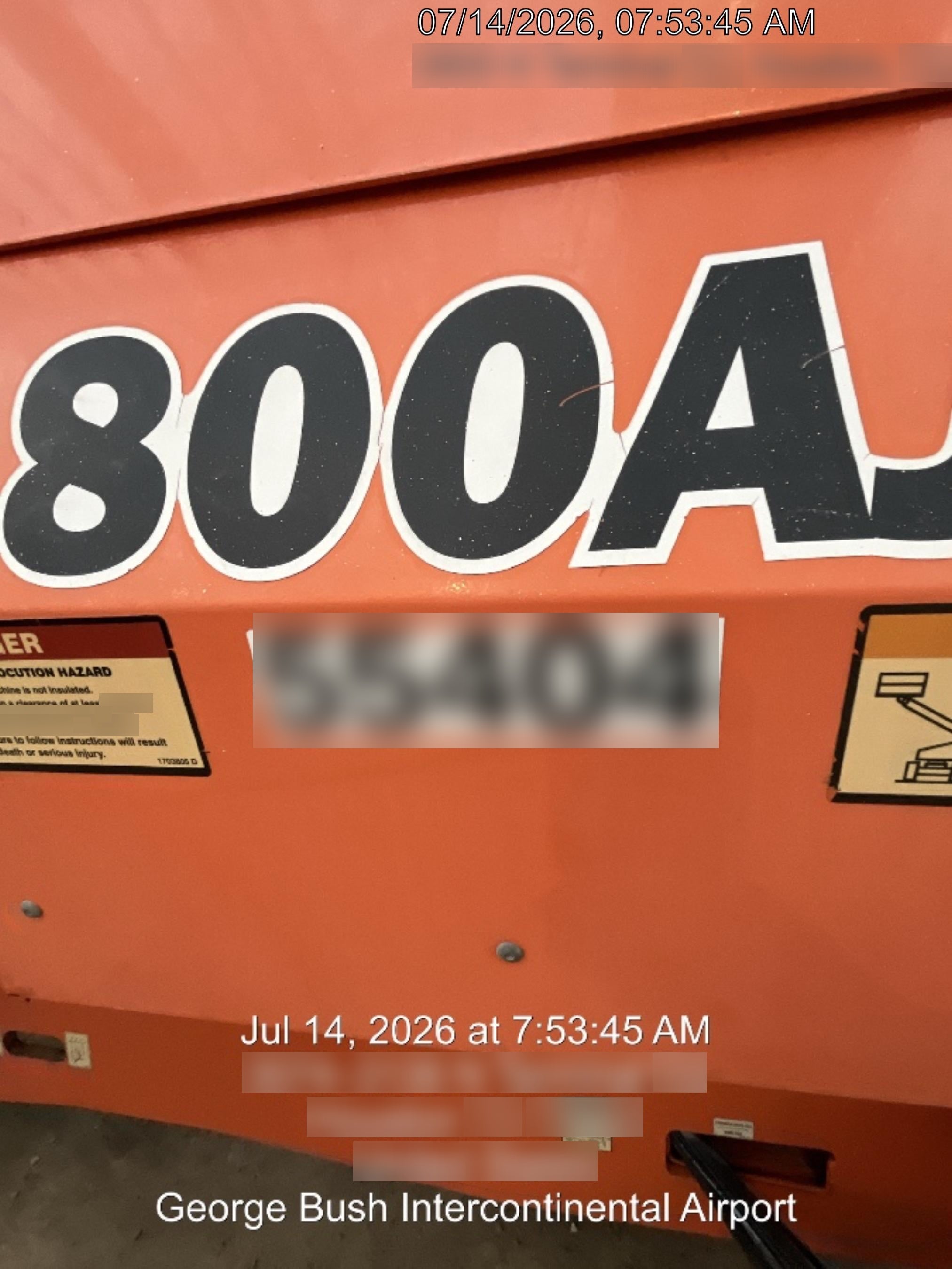 2020 JLG 800AJ