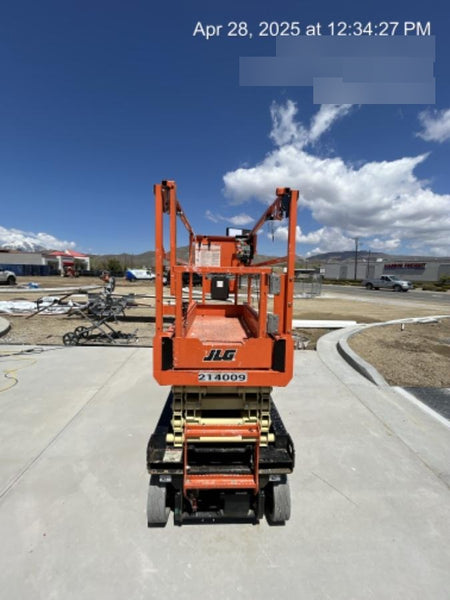 2022 JLG ES1932