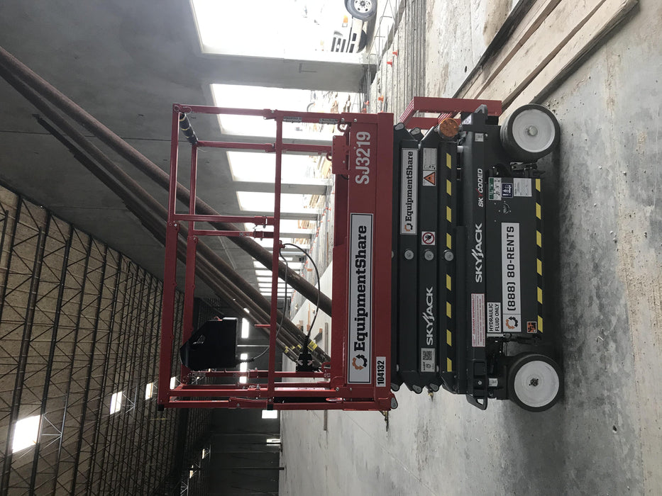 2020 Skyjack SJIII-3219 Solid NM Tires, Half height spring hinged entry gate, Dual Beacons, 800W Inverter