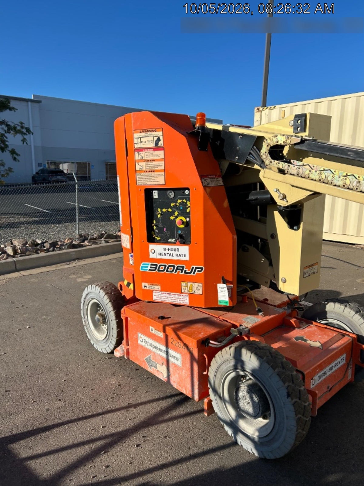 2022 JLG E300AJP