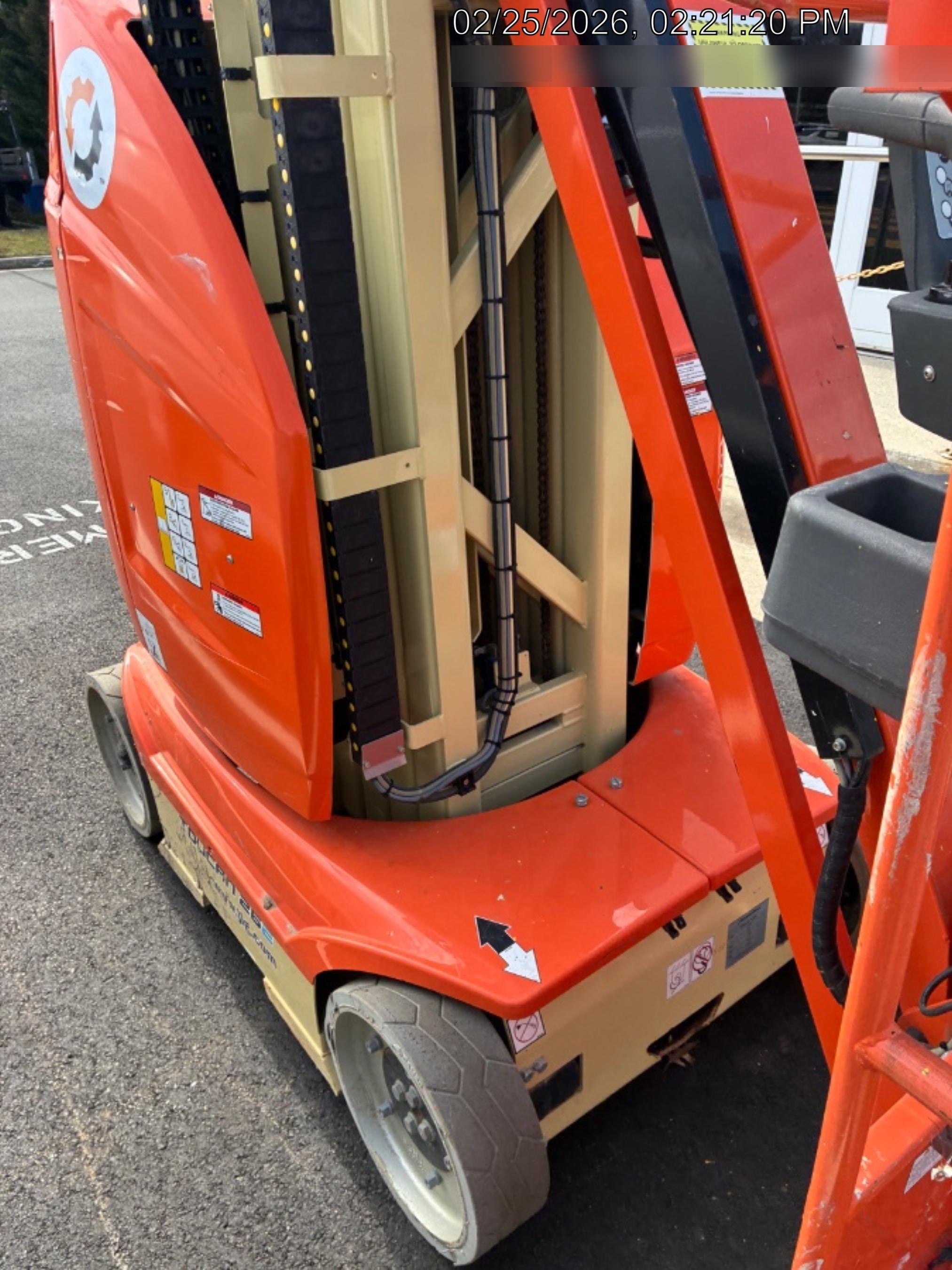 2022 JLG 26E